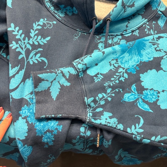 NWT FP Movement Sprint To The Finish Printed Hoodie in Blue Floral, size Medium - Picture 10 of 12